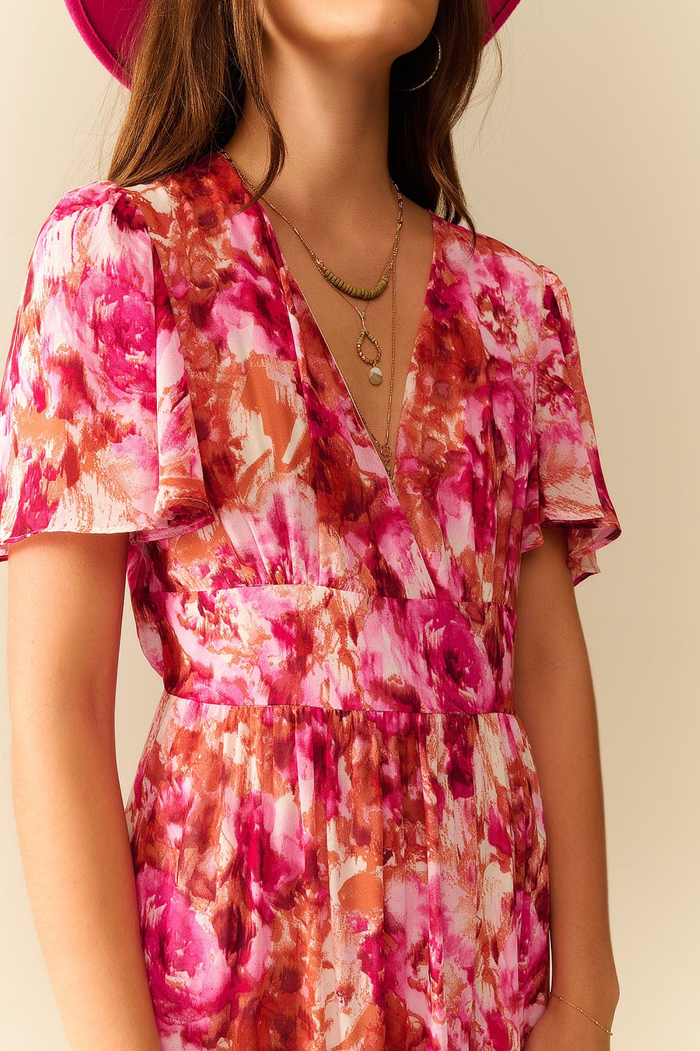 Abito romantico maxi a strati con stampa floreale in chiffon rosa