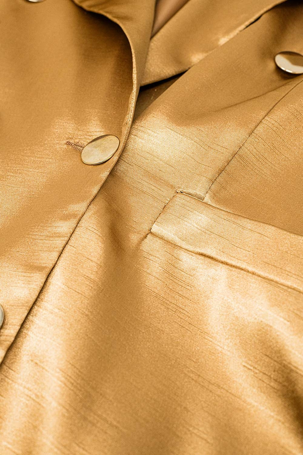Blazer doppiopetto in raso oro