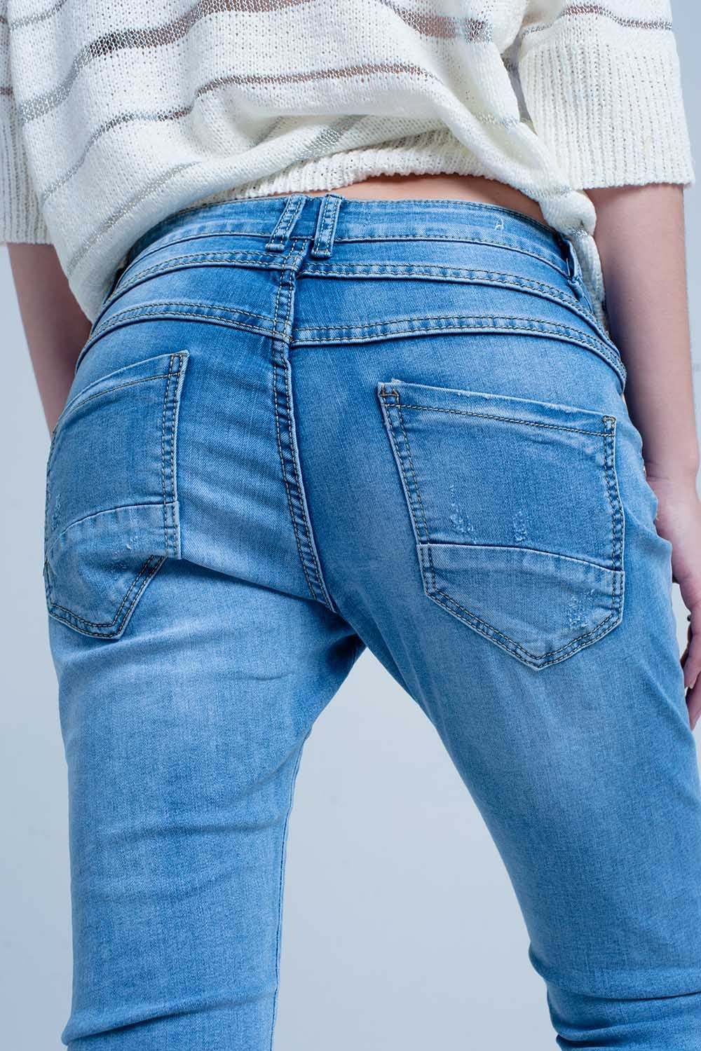 Boyfriend jeans invecchiati