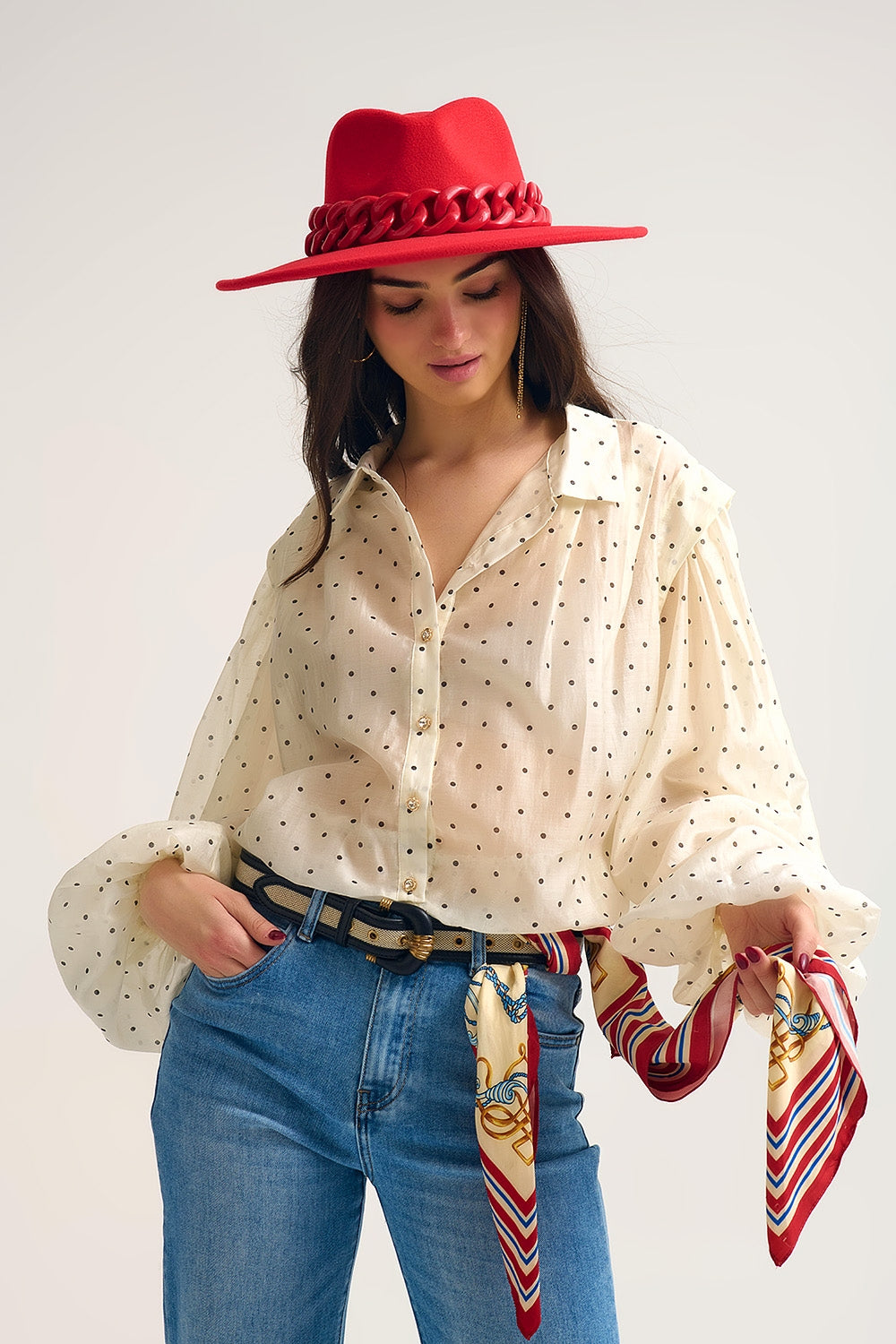 Camicetta in seta a pois avorio con maniche a palloncino e bottoni dorati