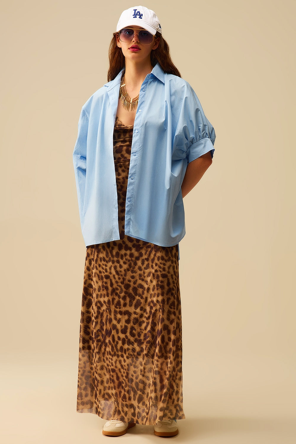 Camicetta oversize blu baby con maniche corte