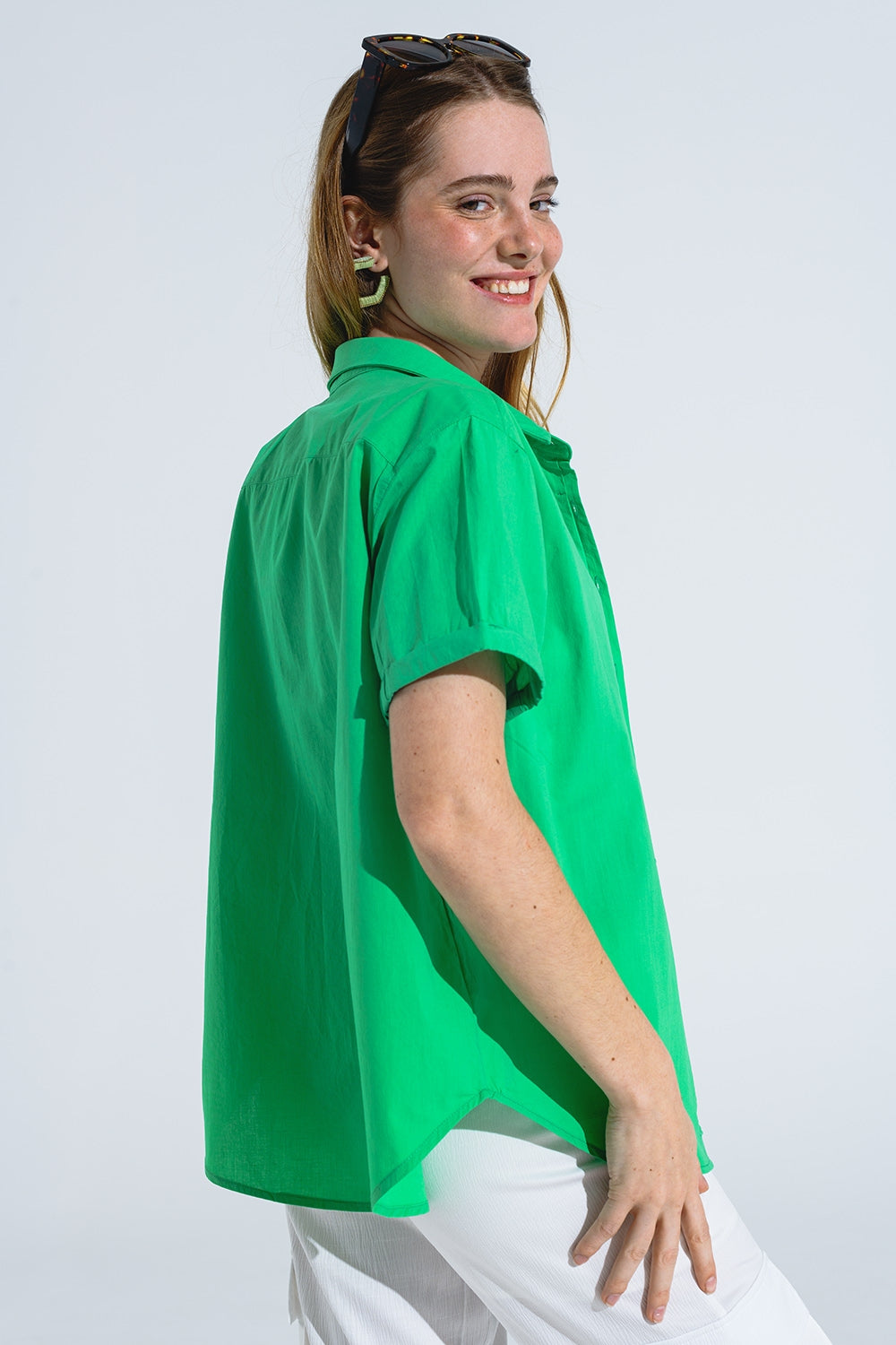 Camicia a maniche corte con bottoni rilassati in verde