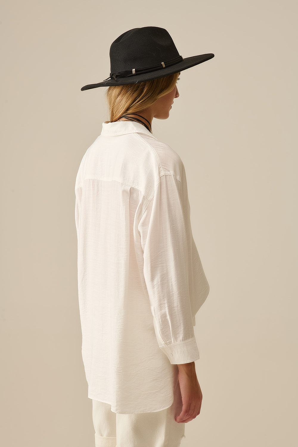Camicia a maniche lunghe dal taglio rilassato in bianco