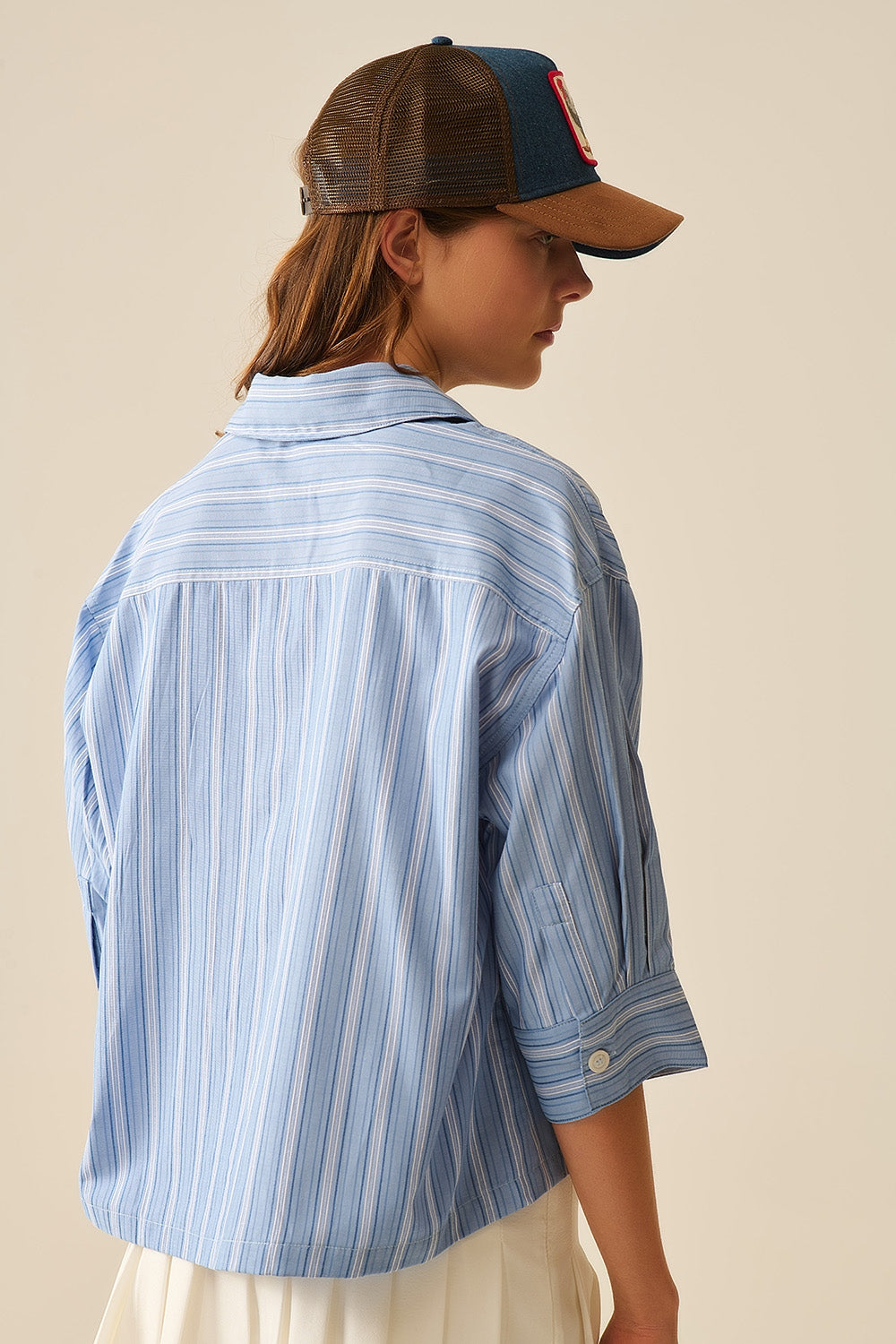 Camicia a righe oversize cropped in blu