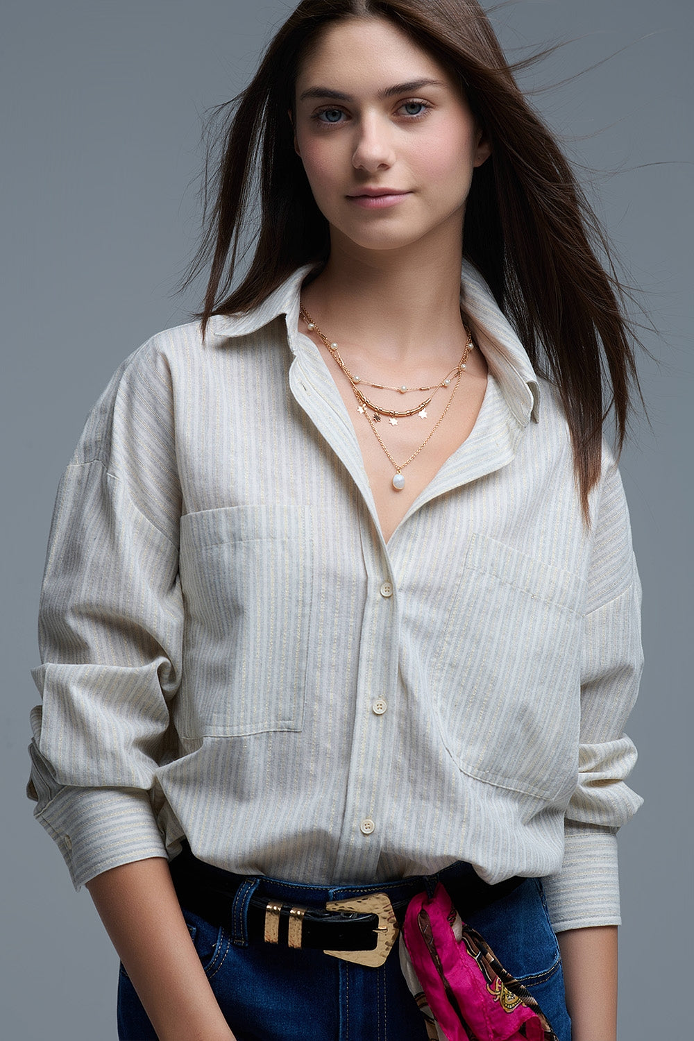 Q2 Camicia a righe rilassata con tasche sul petto oversize