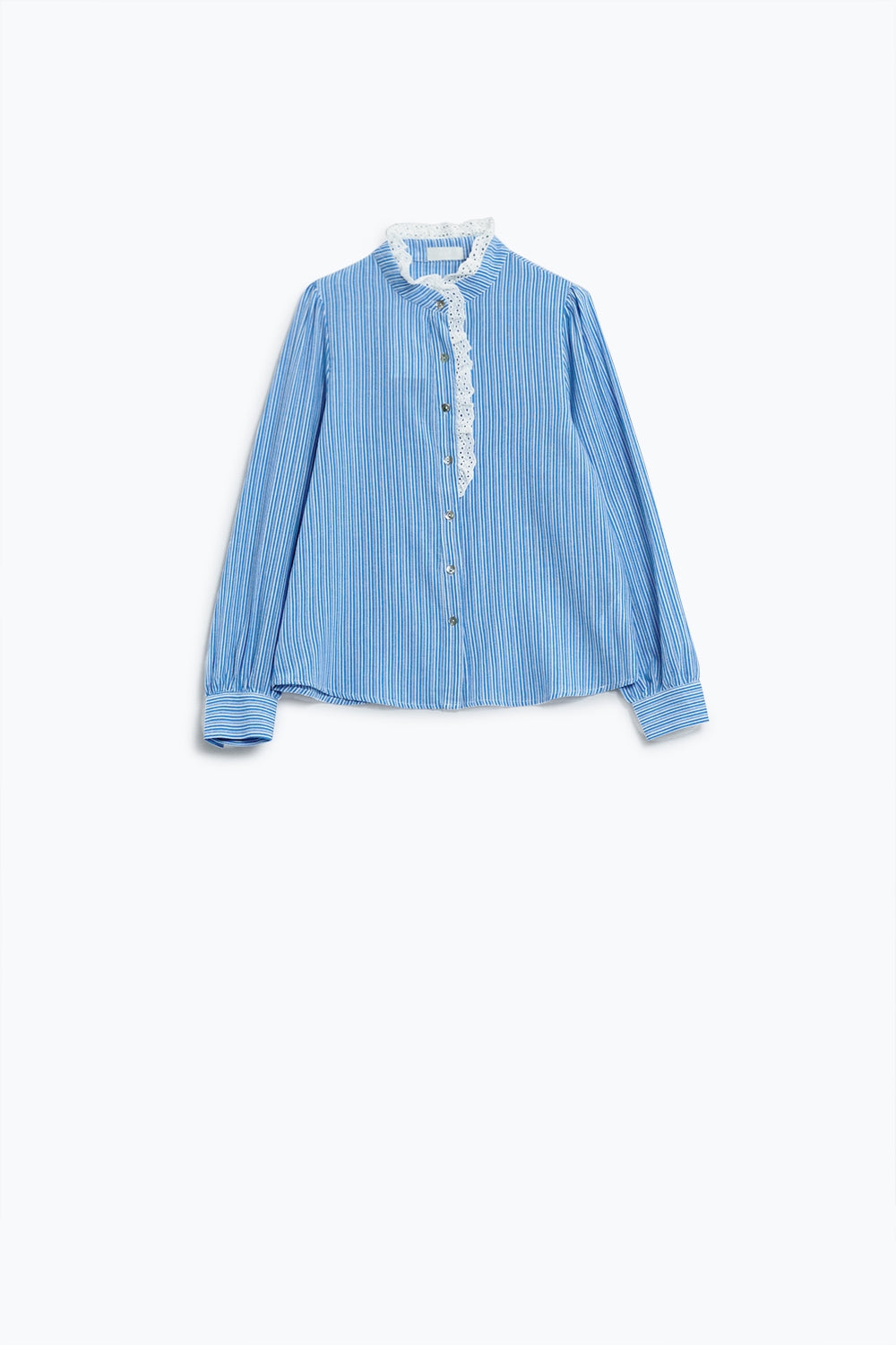 Camicia blu a righe bianche verticali con dettaglio in pizzo