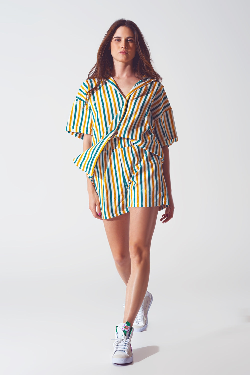 Camicia comoda a righe verdi