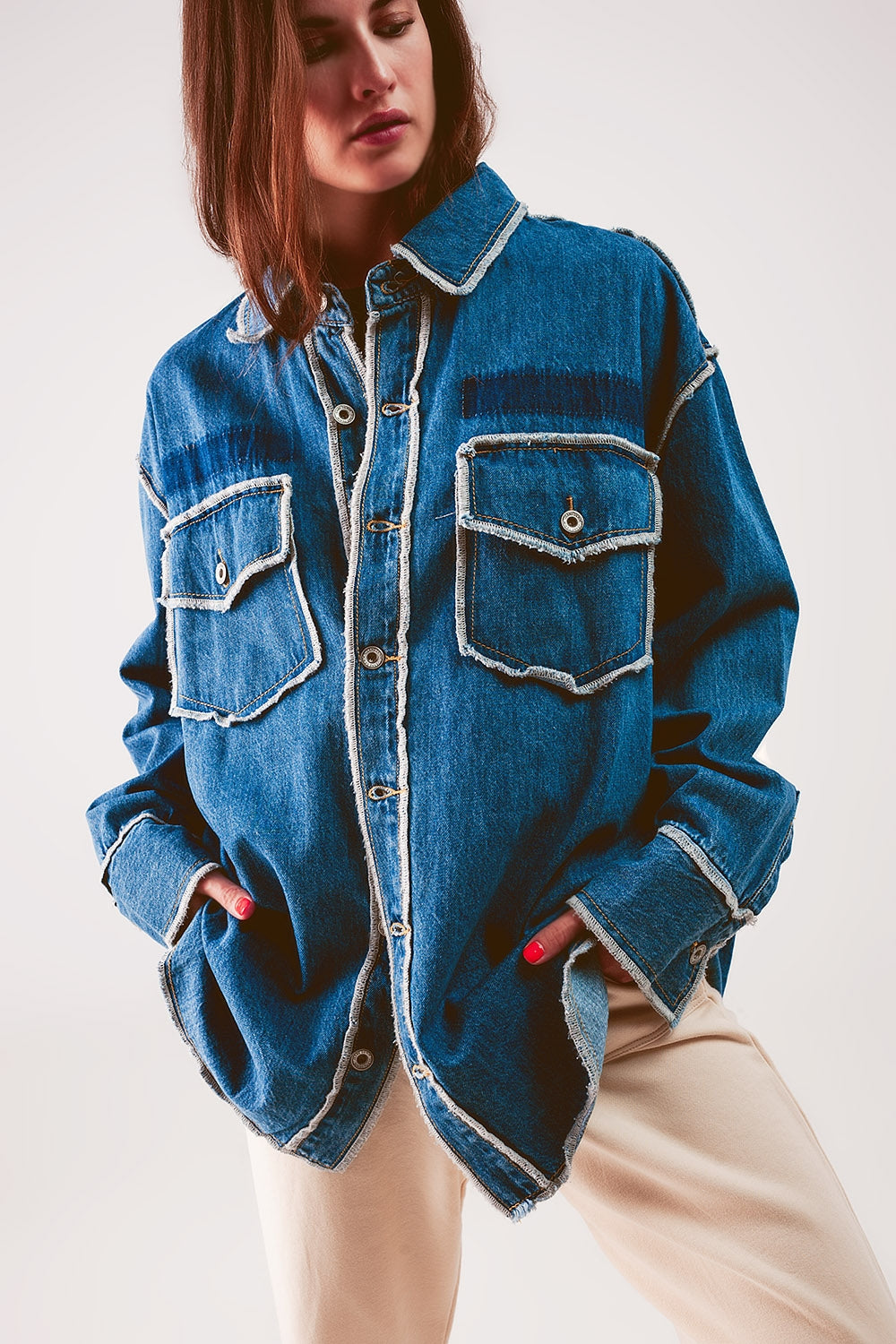 Camicia giacca super oversize di jeans con dettagli di cuciture a vista