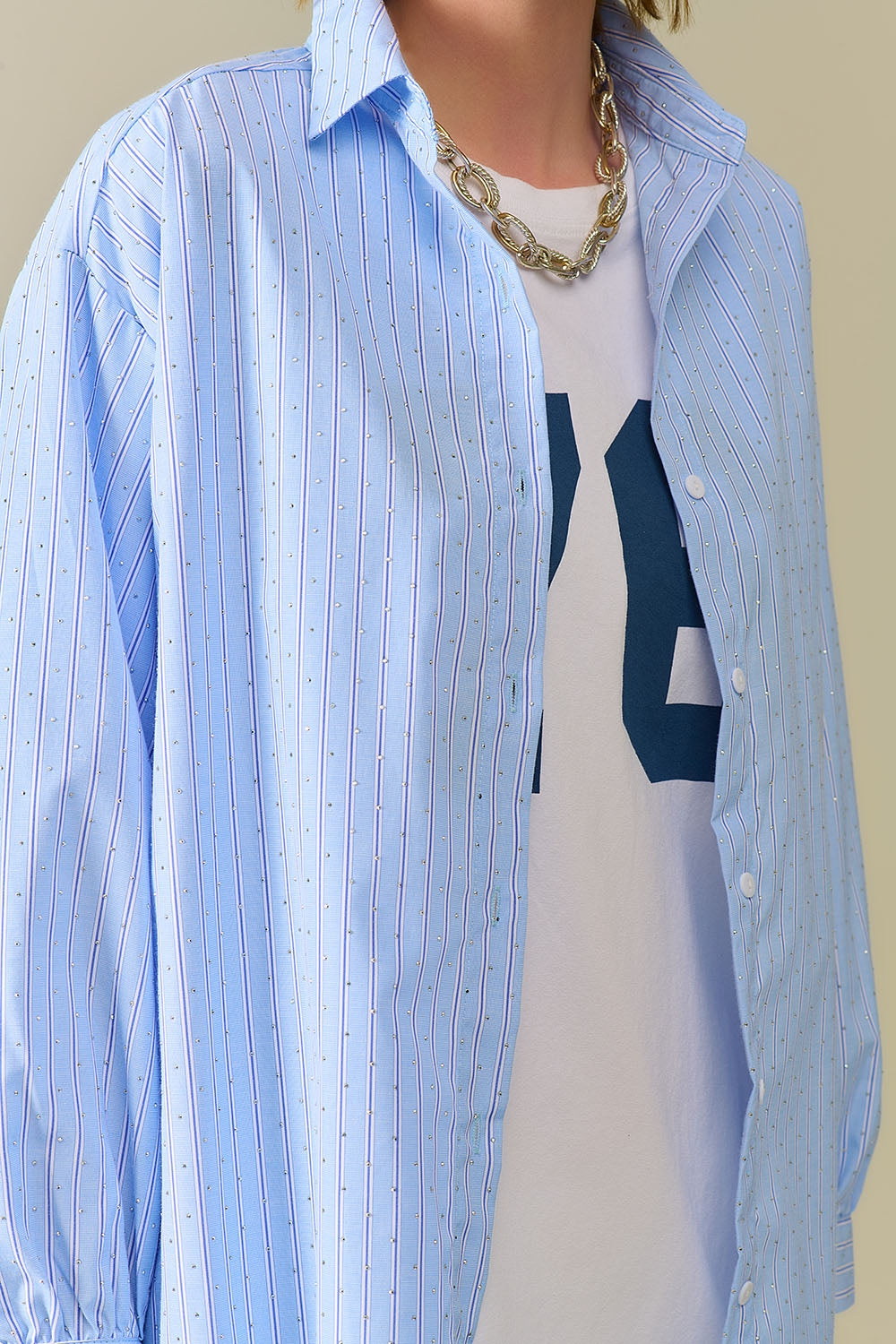 camicia in popeline a righe blu impreziosita da strass