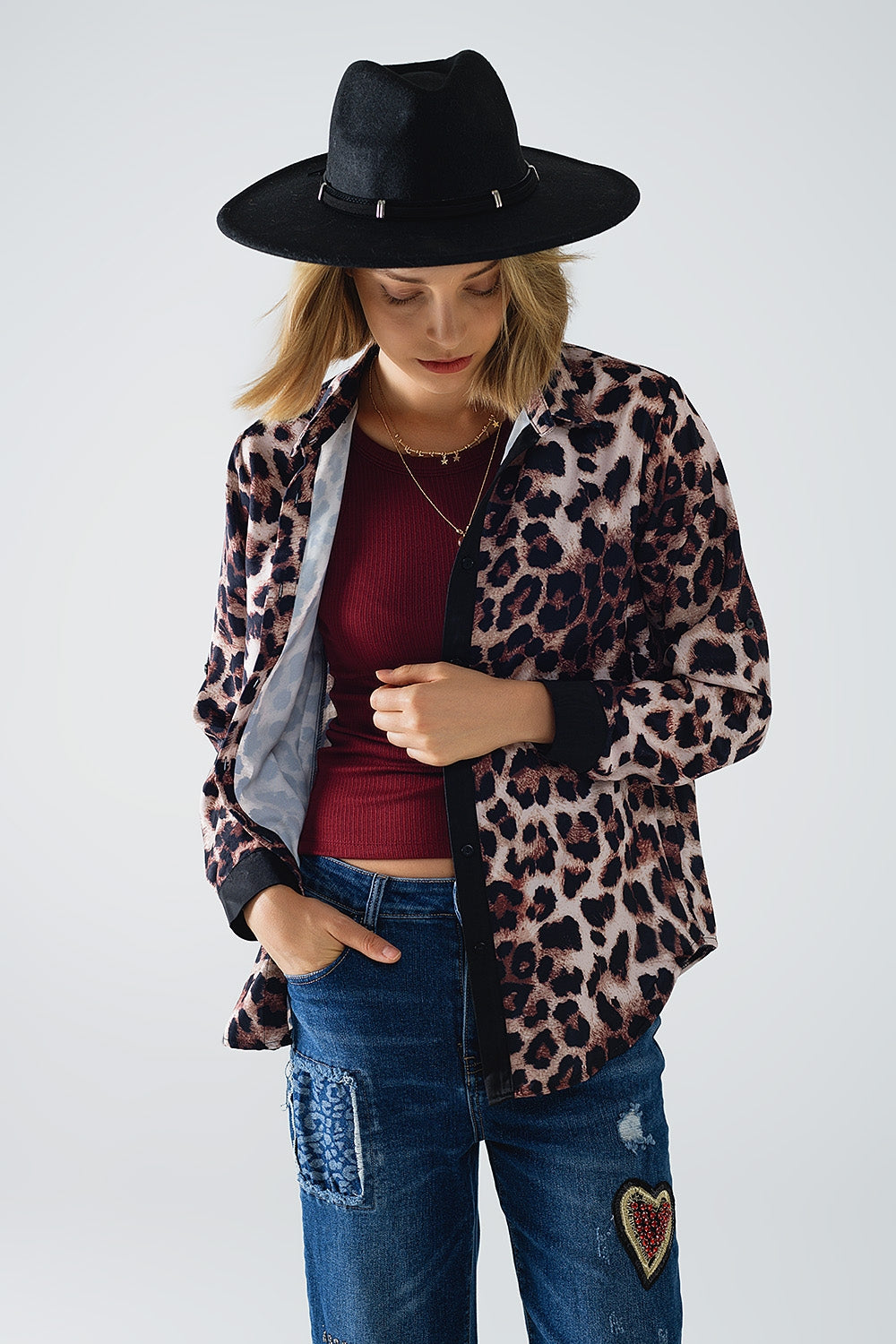 camicia leopardata con dettaglio in raso nero