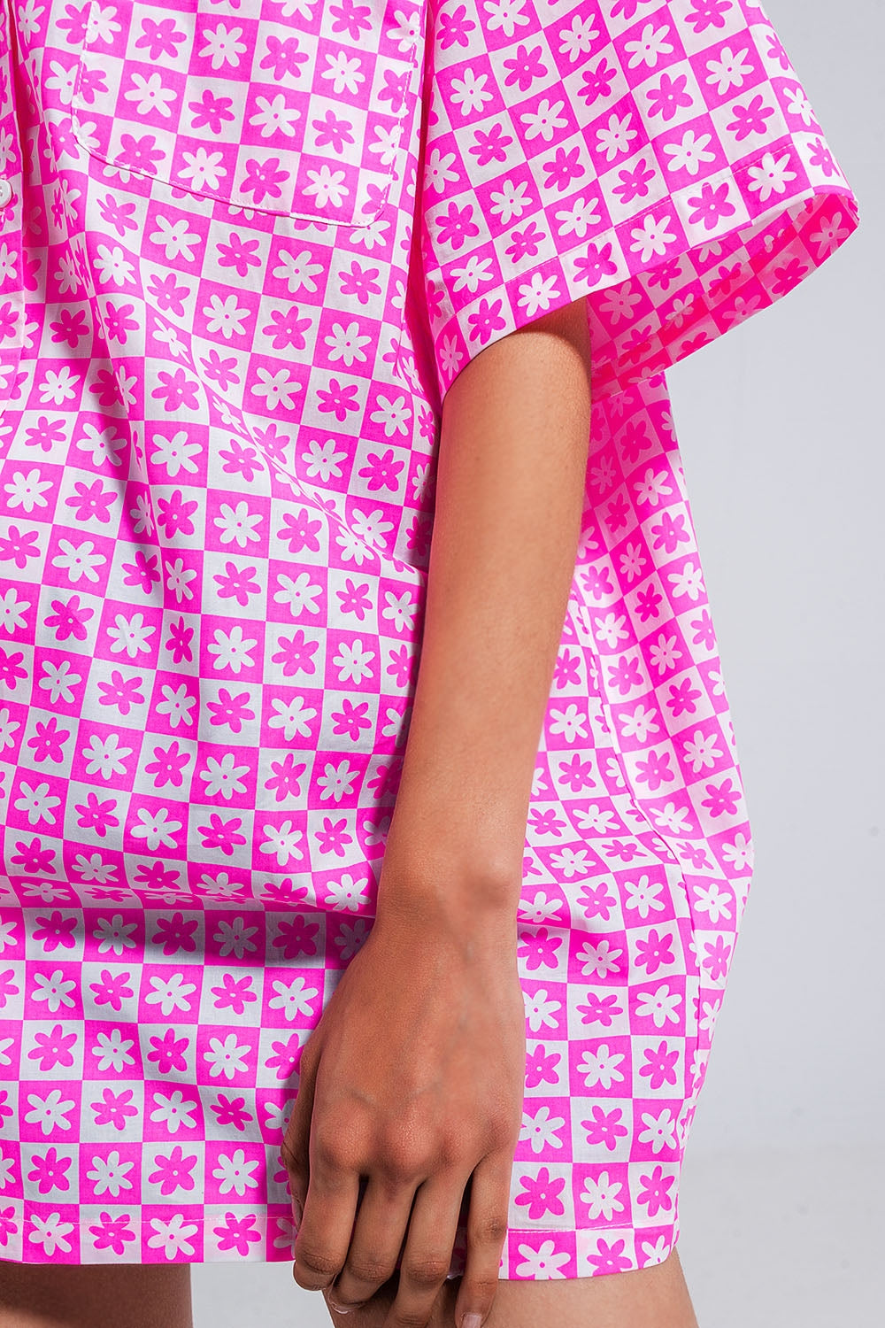 Camicia oversize a maniche corte in rosa acceso