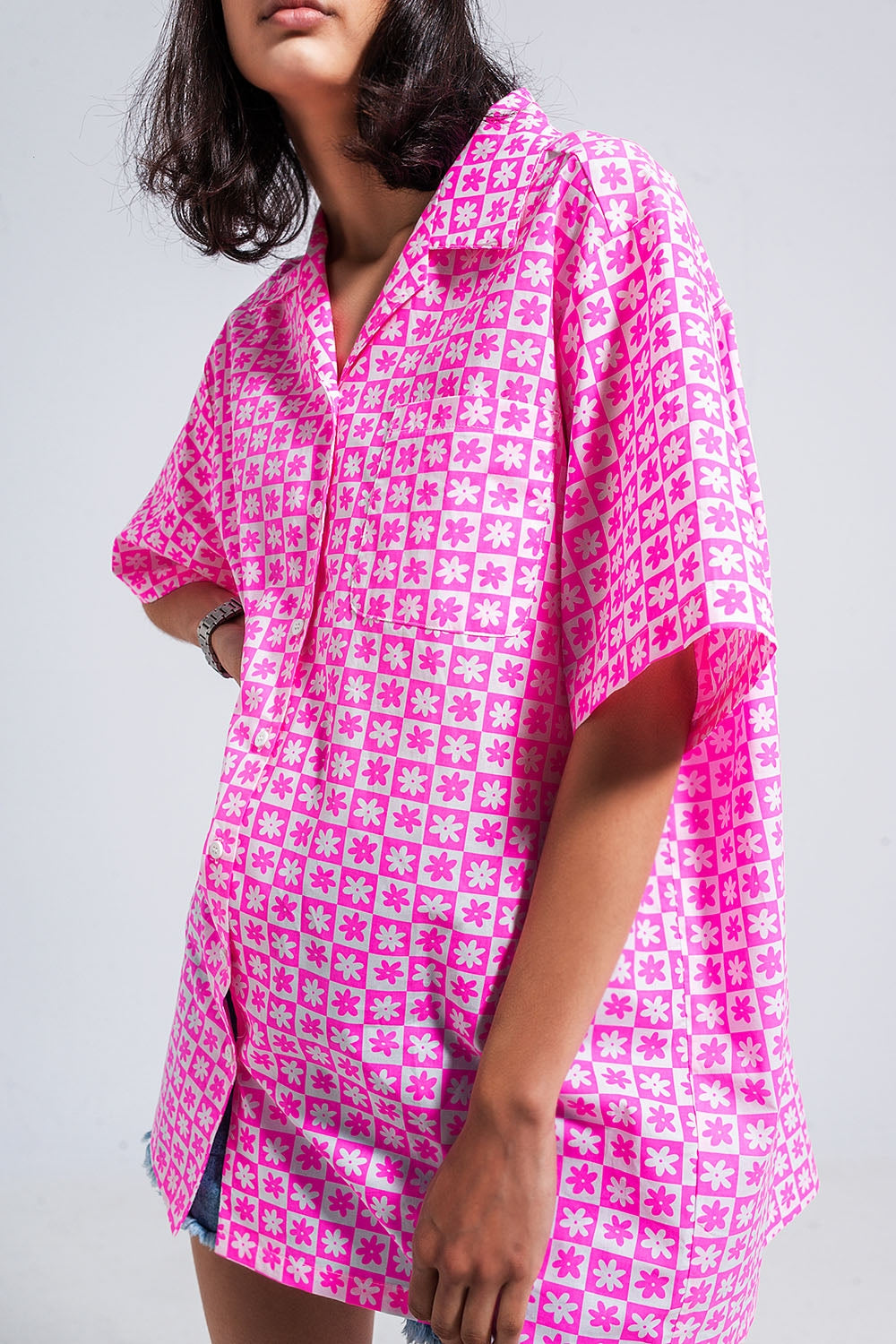 Camicia oversize a maniche corte in rosa acceso