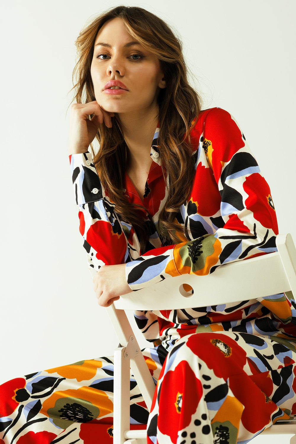 camicia oversize con disegni di papaveri e chiusura a bottoni