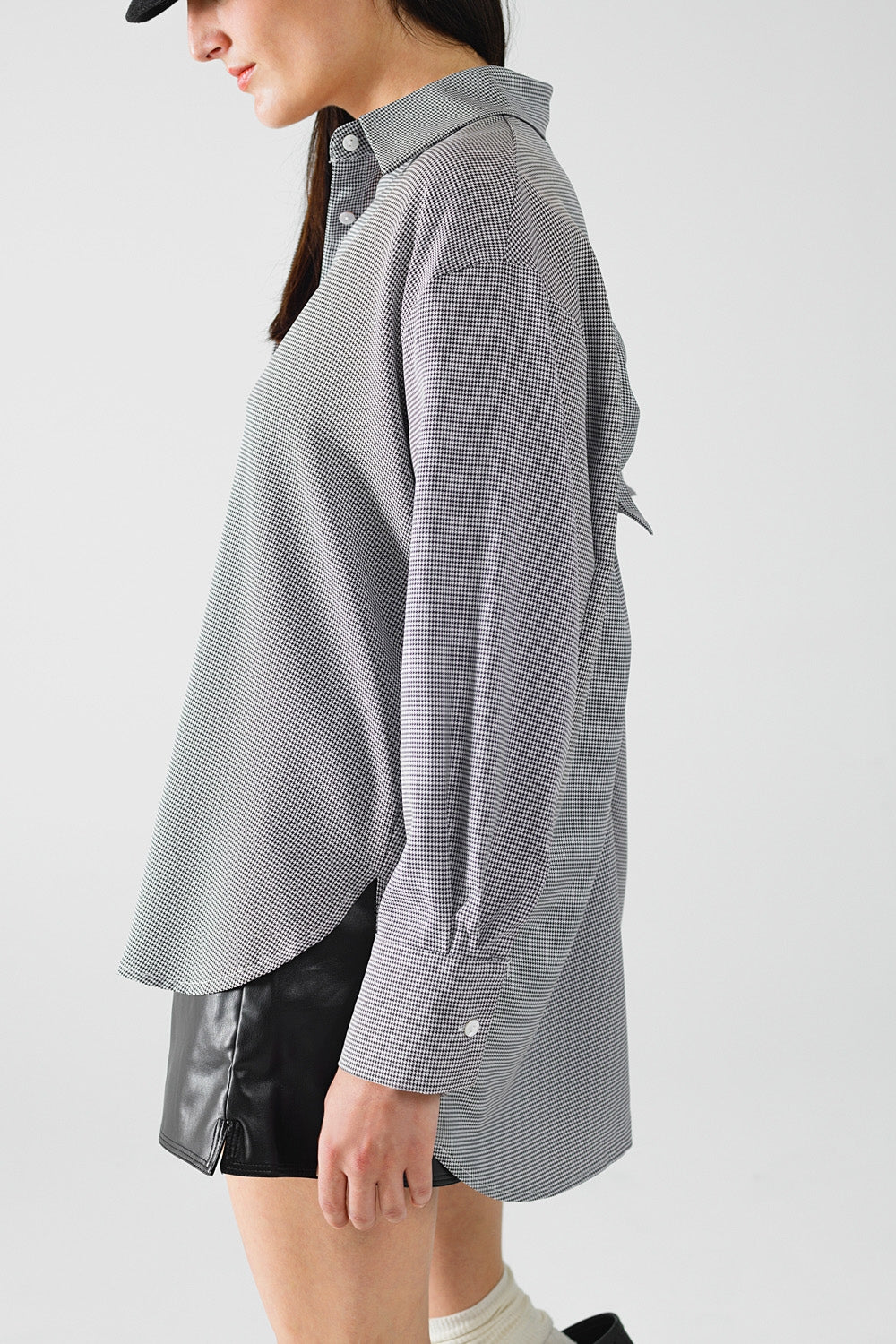 Camicia oversize in percalle con dettaglio a fiocco in bianco e nero