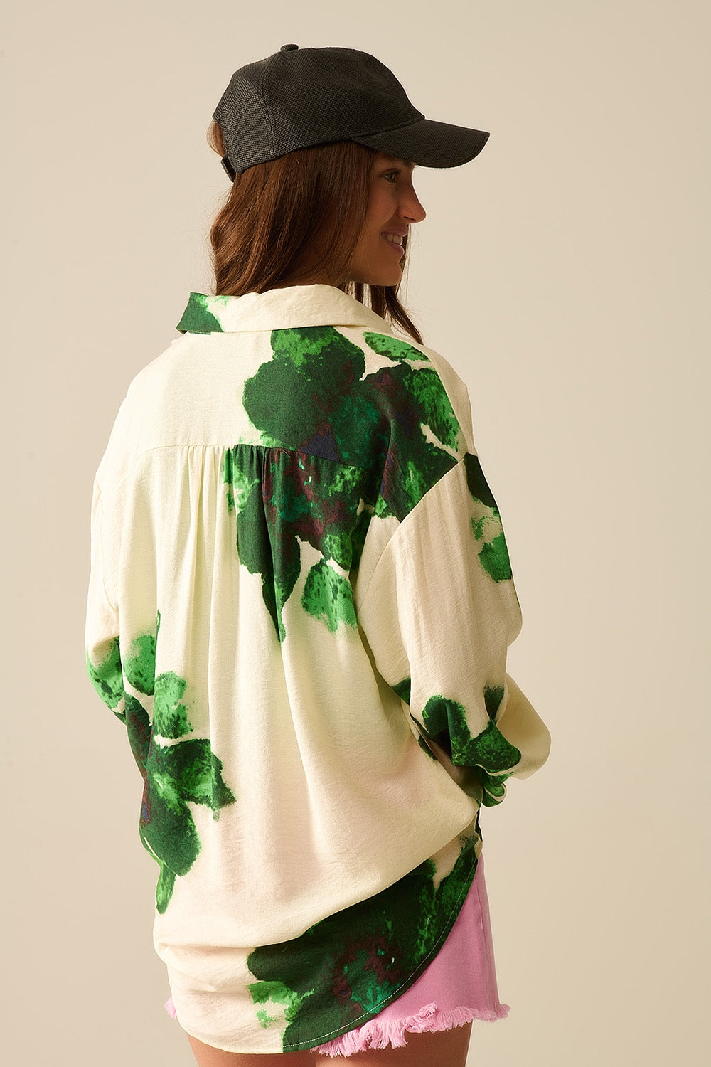 Camicia rilassata con stampa di grandi fiori in verde