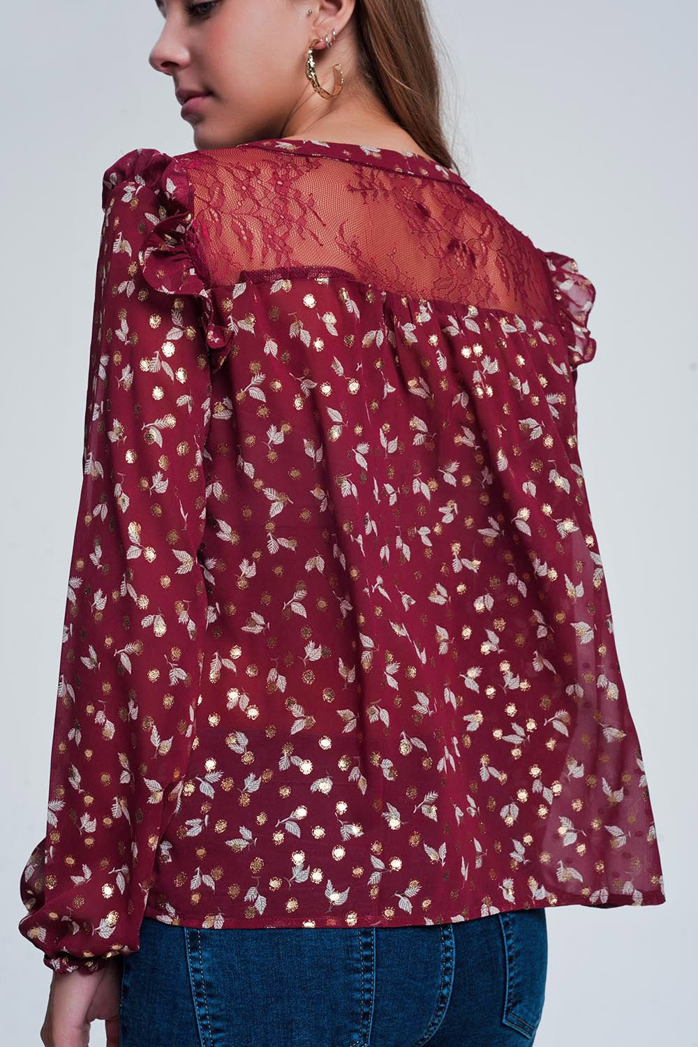 Camicia rossiccio stampata con volant sulle spalle
