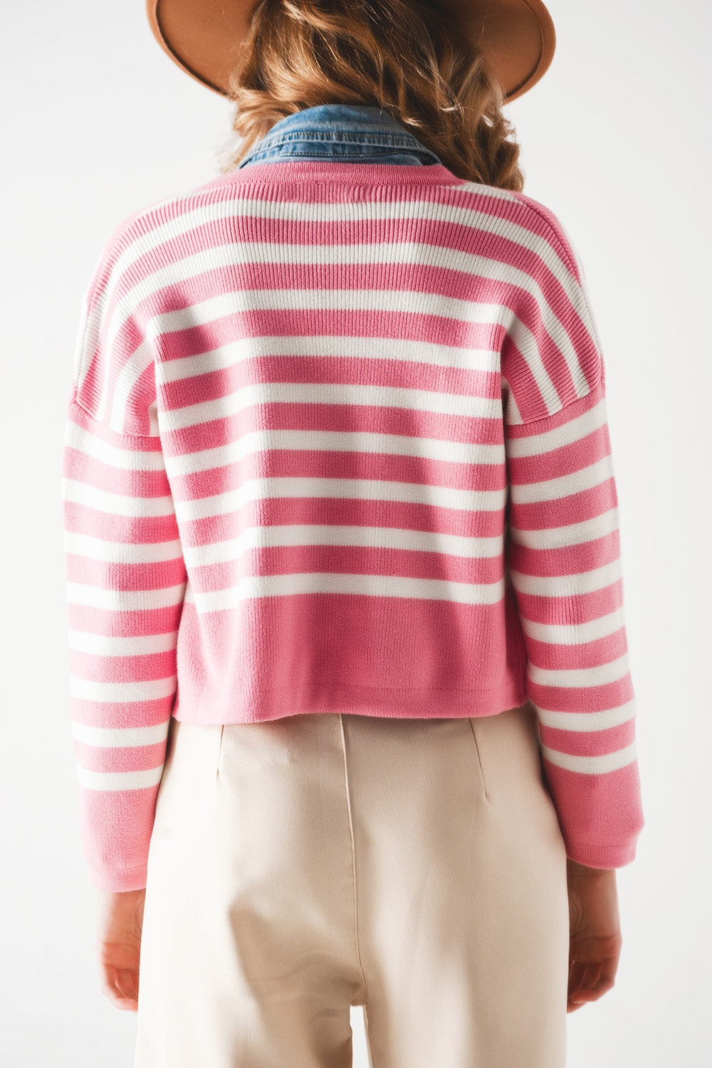 Cardigan a righe rosa in maglia leggera