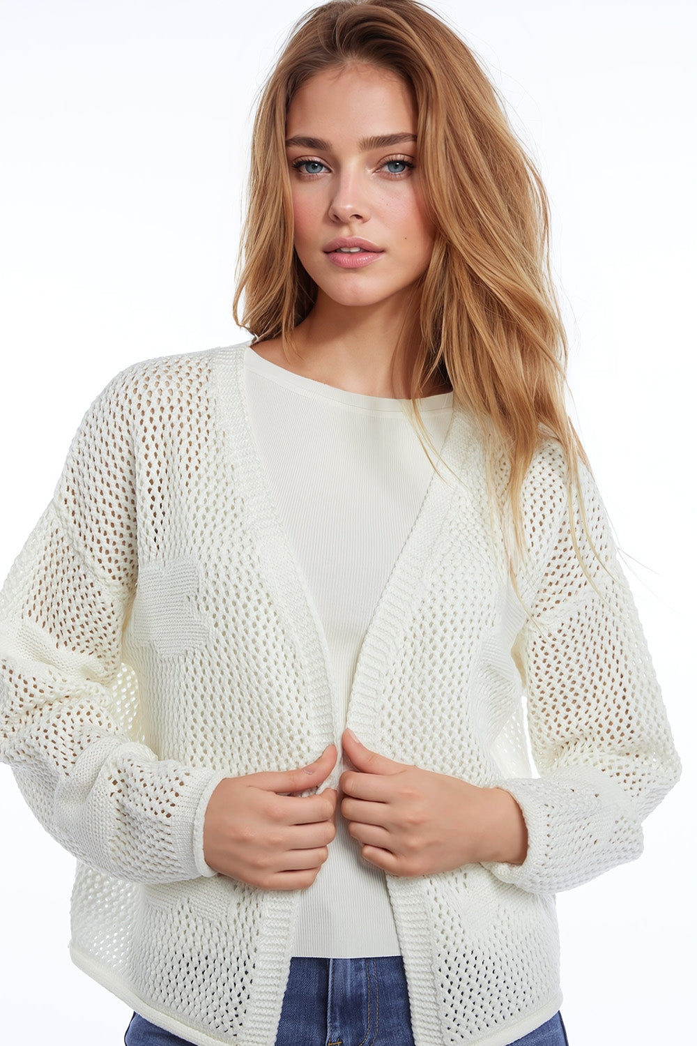 Cardigan all'uncinetto con nuvole lavorate a maglia in bianco