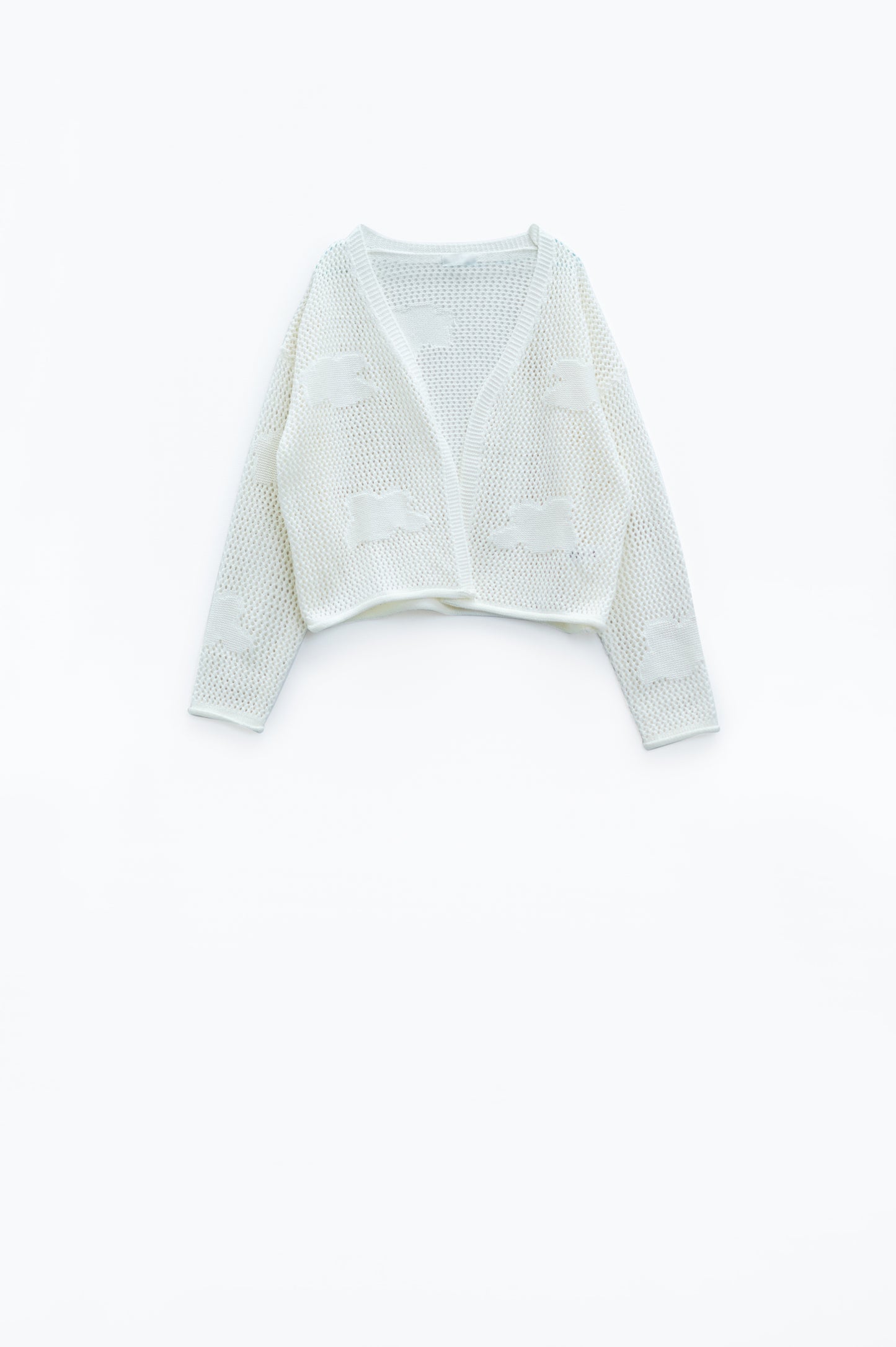Cardigan all'uncinetto con nuvole lavorate a maglia in bianco