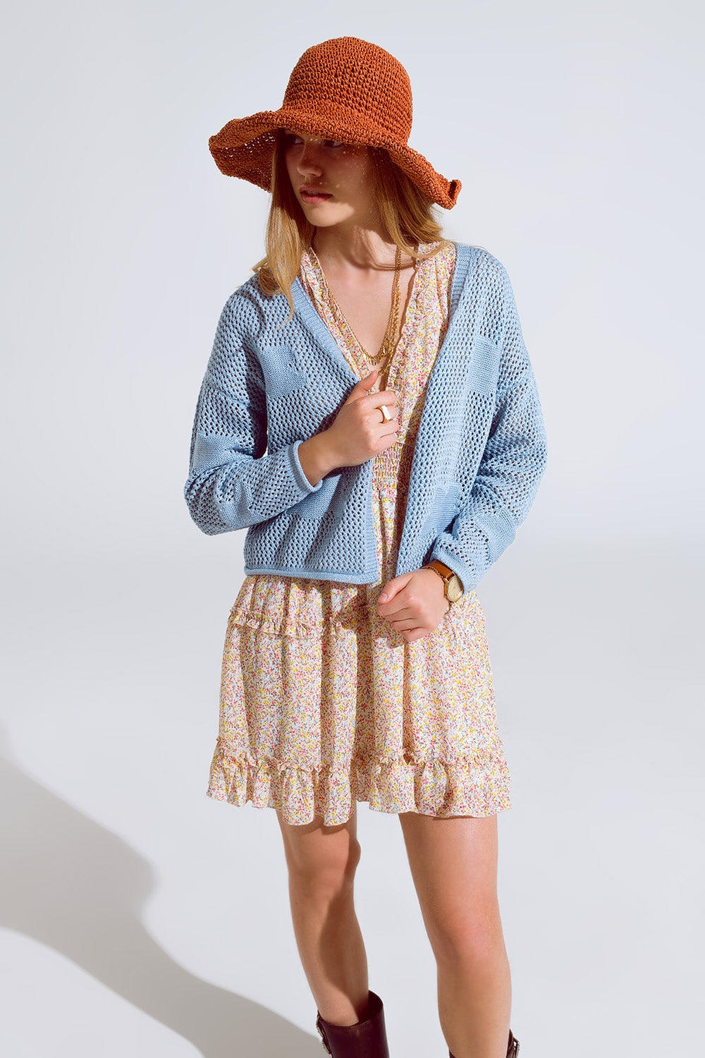 Cardigan all'uncinetto con nuvole lavorate a maglia in blu