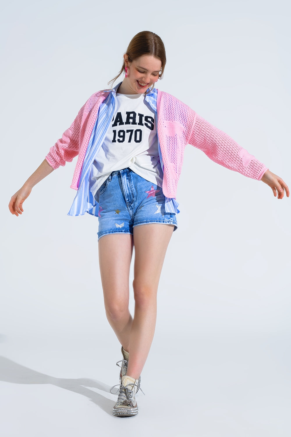 Cardigan all'uncinetto con nuvole lavorate a maglia in rosa