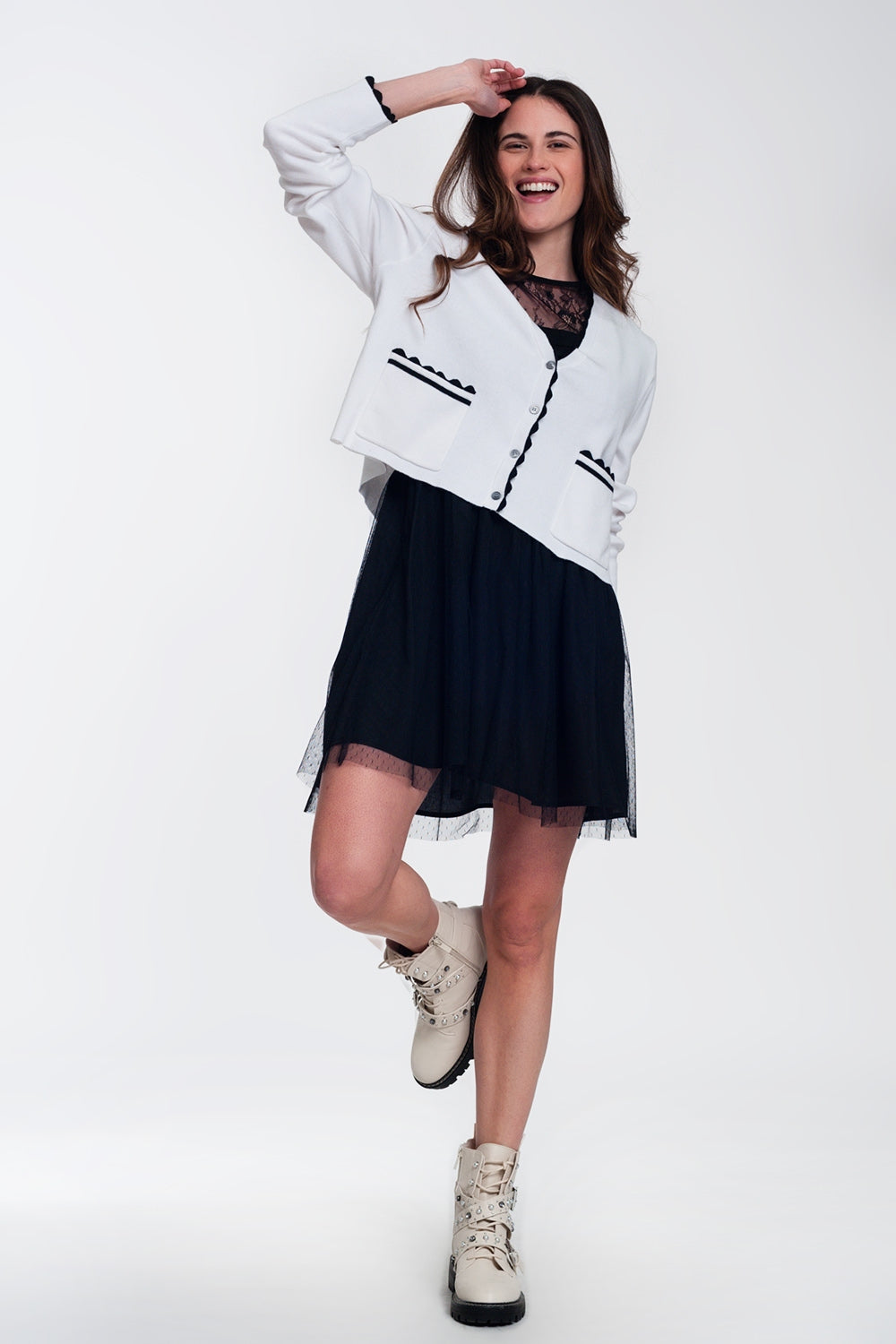 Cardigan bianco con finiture a contrasto