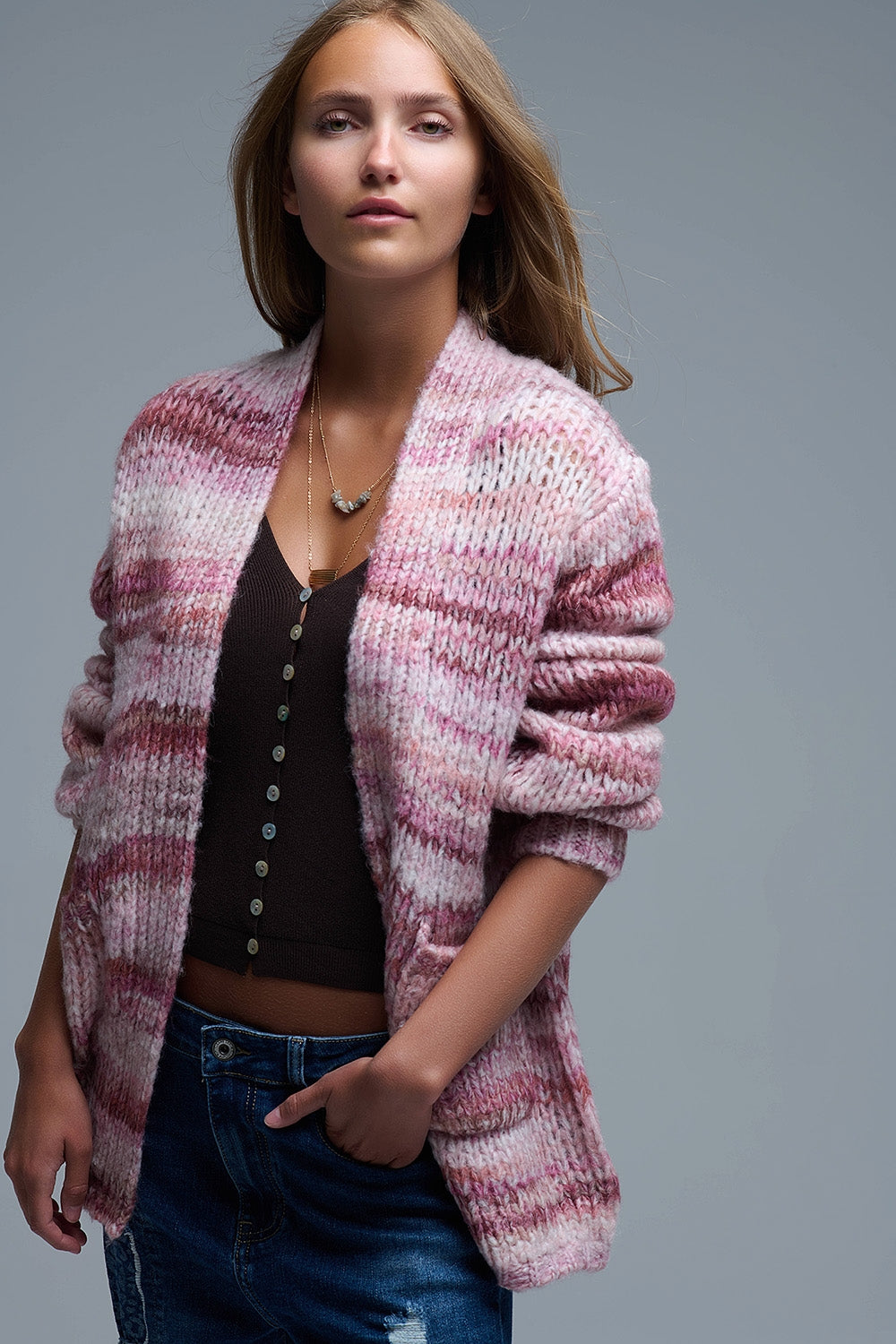 Cardigan lungo oversize a righe screziate con tasche in rosa