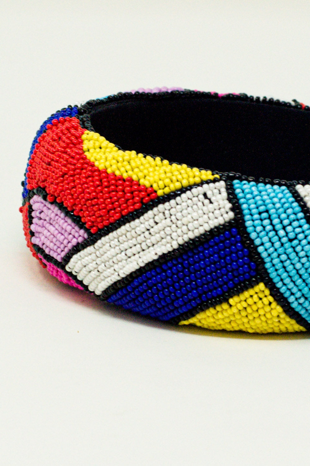 Cerchietto con perline colorate