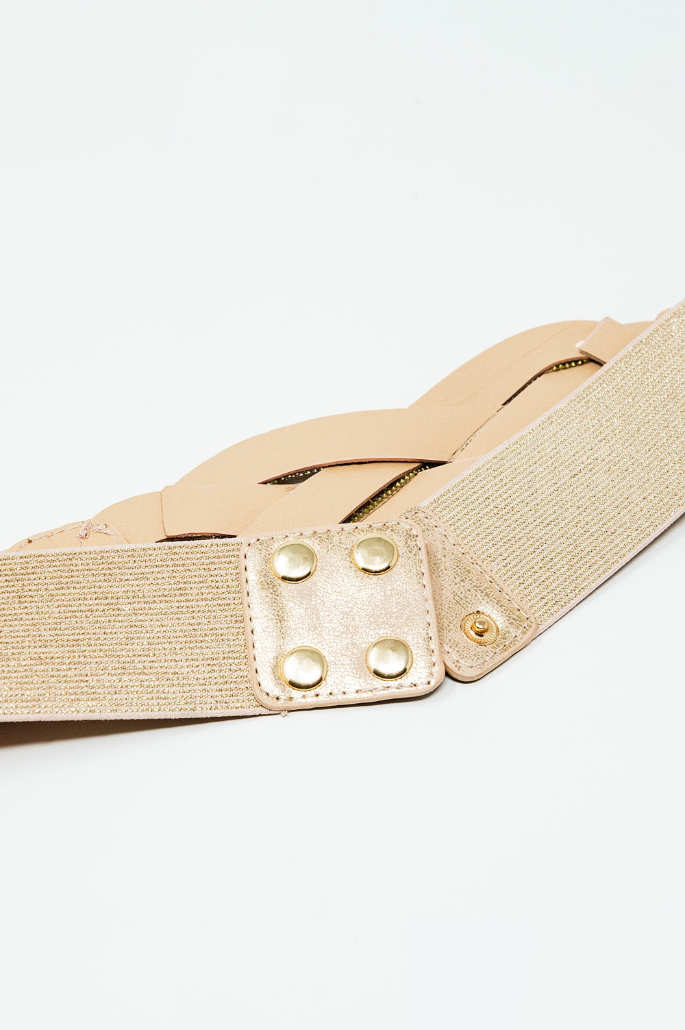 Cintura beige con dettaglio intrecciato oro
