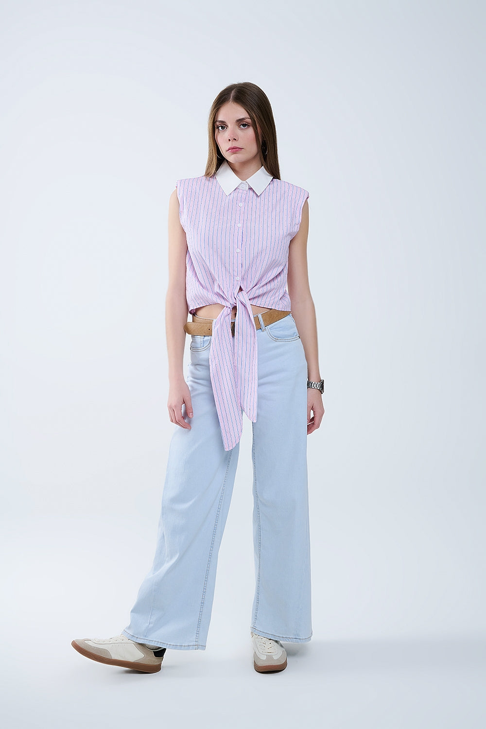Crop Top rosa senza maniche con nodo frontale