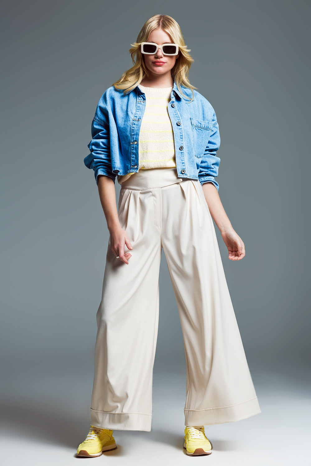 Giacca di jeans basic cropped in blu chiaro Con tasca sul petto