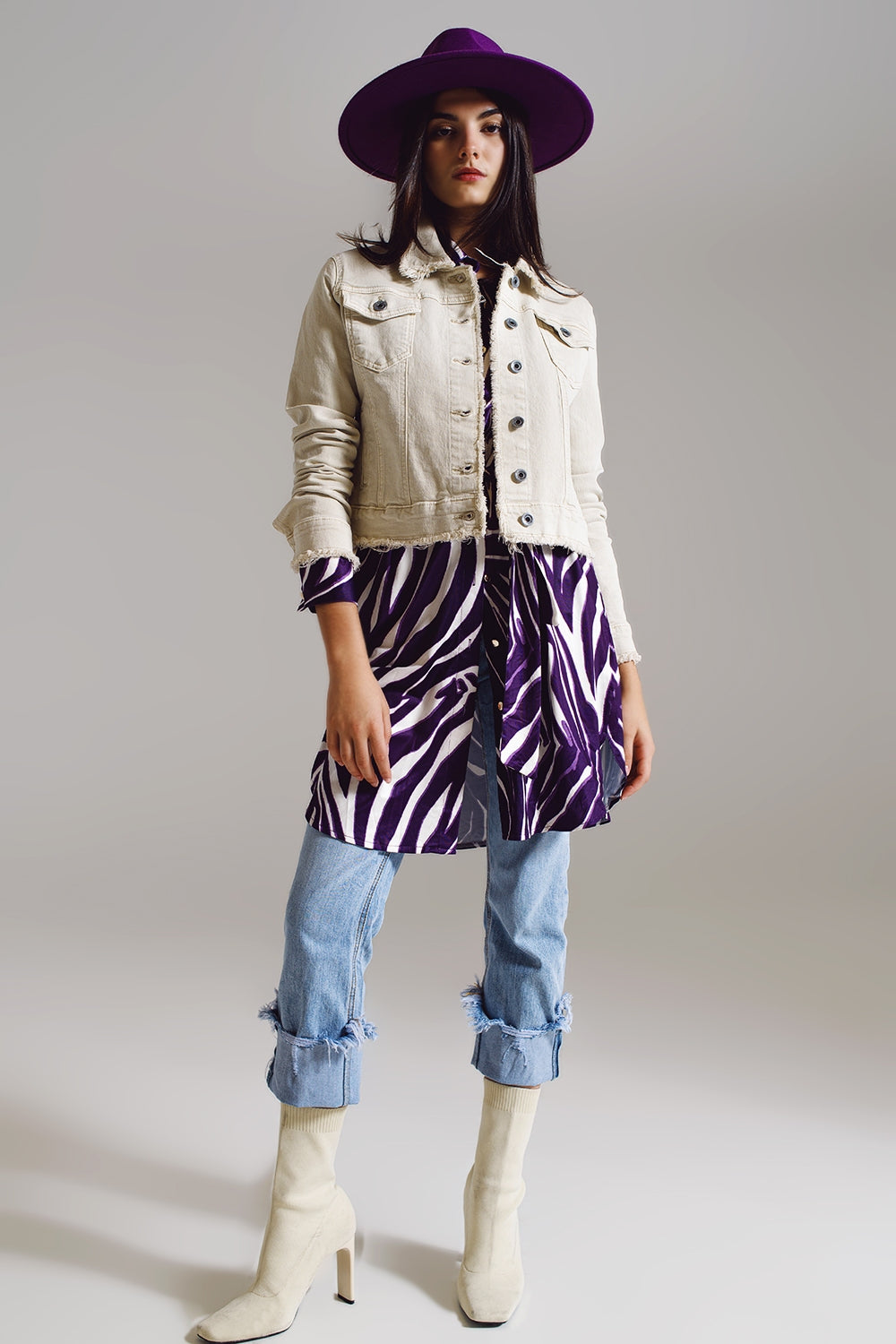 Giacca in denim con bordo grezzo color beige