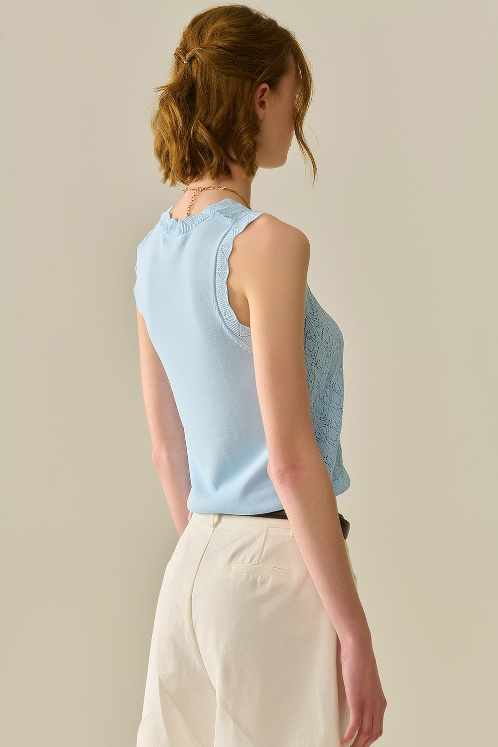 Gilet a Maglia Pointelle con Bordi Scallop in Azzurro Pastello