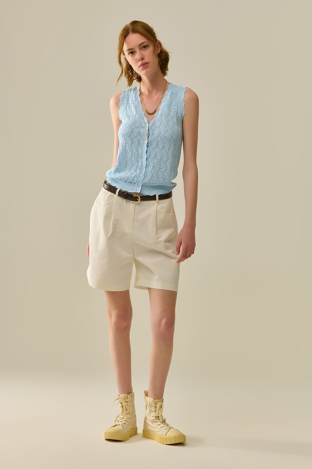 Gilet a Maglia Pointelle con Bordi Scallop in Azzurro Pastello