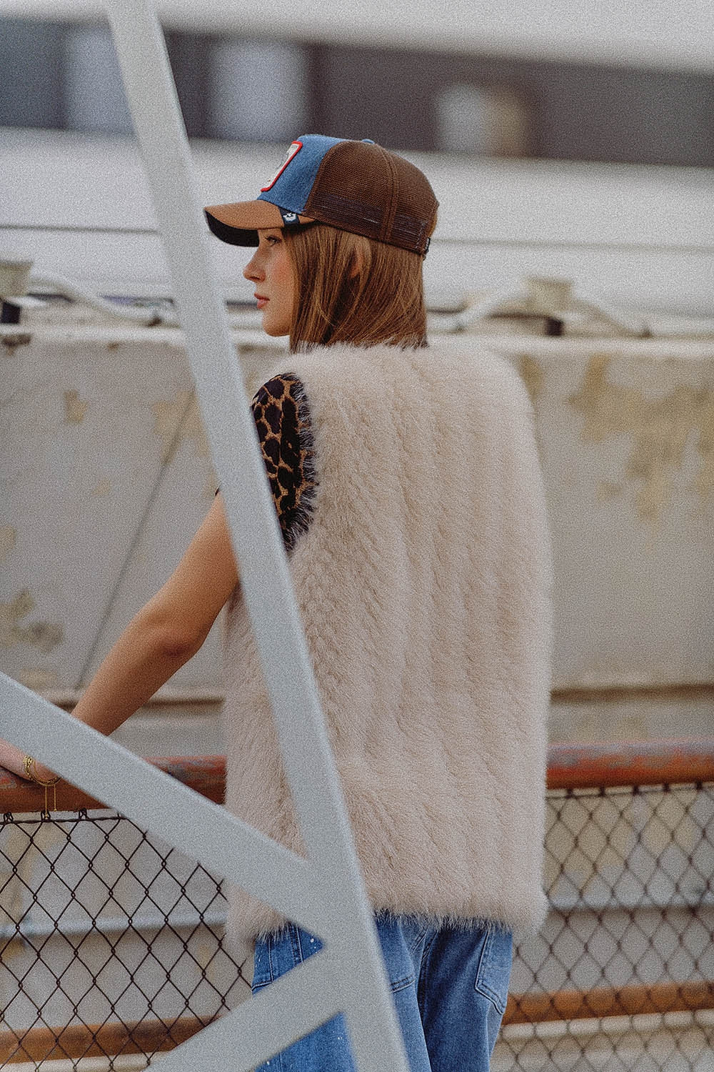gilet beige in pelliccia fine