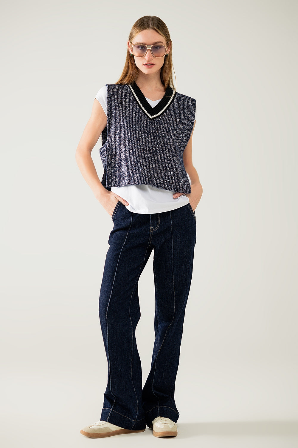 Gilet in maglia con scollo a V e lato aperto
