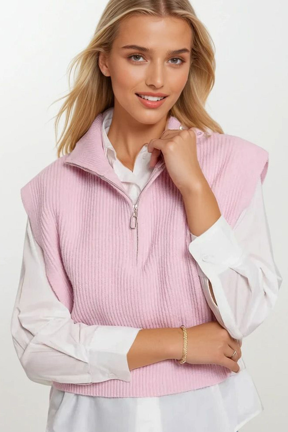 Q2 Gilet lavorato a maglia con collo alto a mezza zip e ampi giromanica in rosa