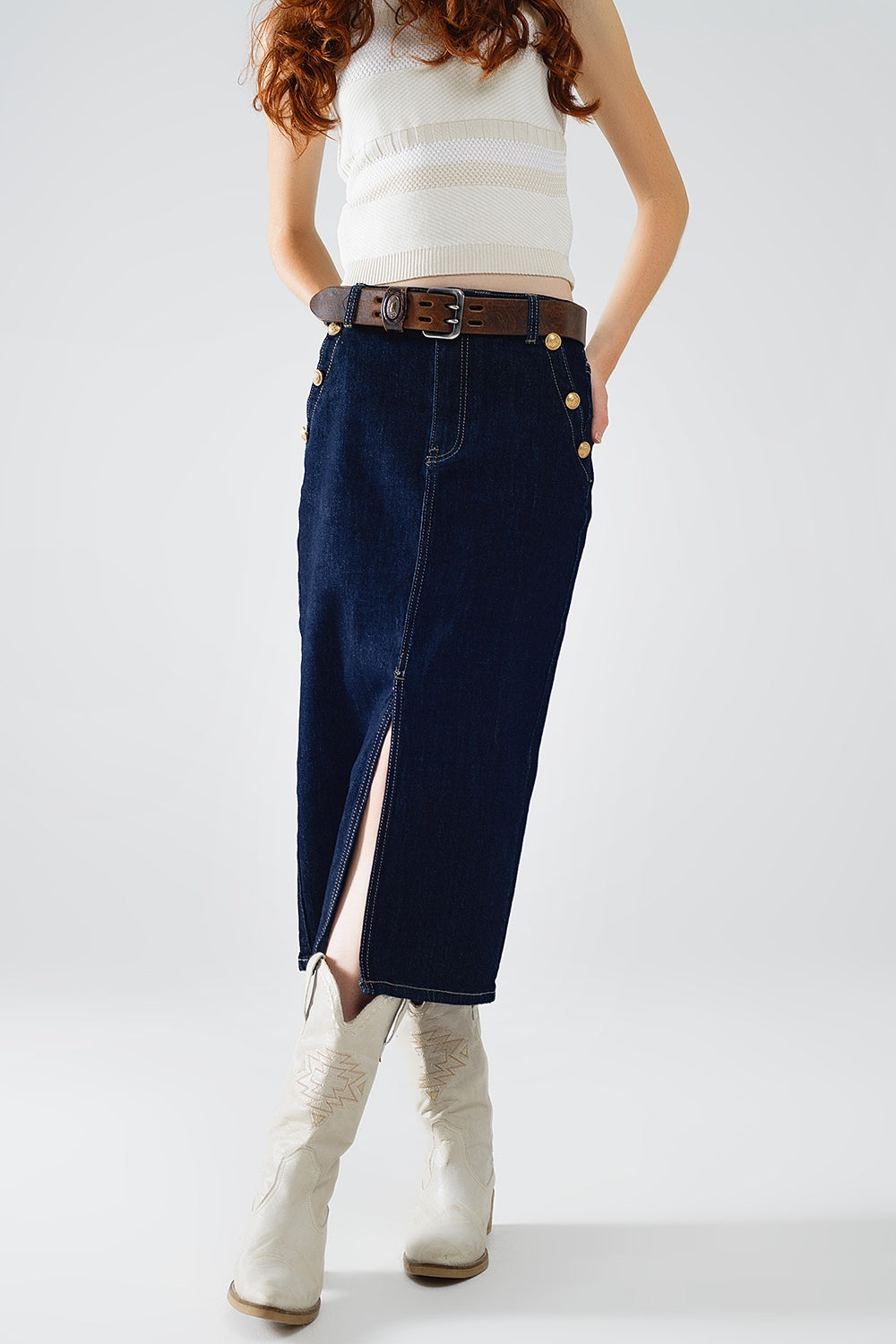 Gonna in denim con spacco frontale e bottoni dorati sui lati