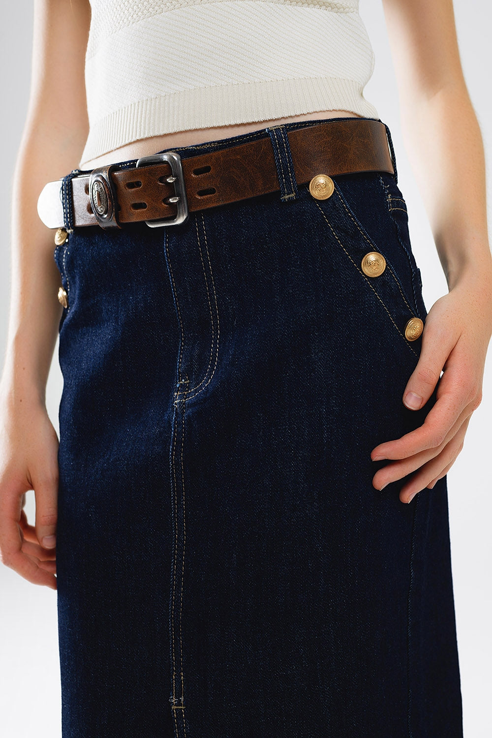 Gonna in denim con spacco frontale e bottoni dorati sui lati