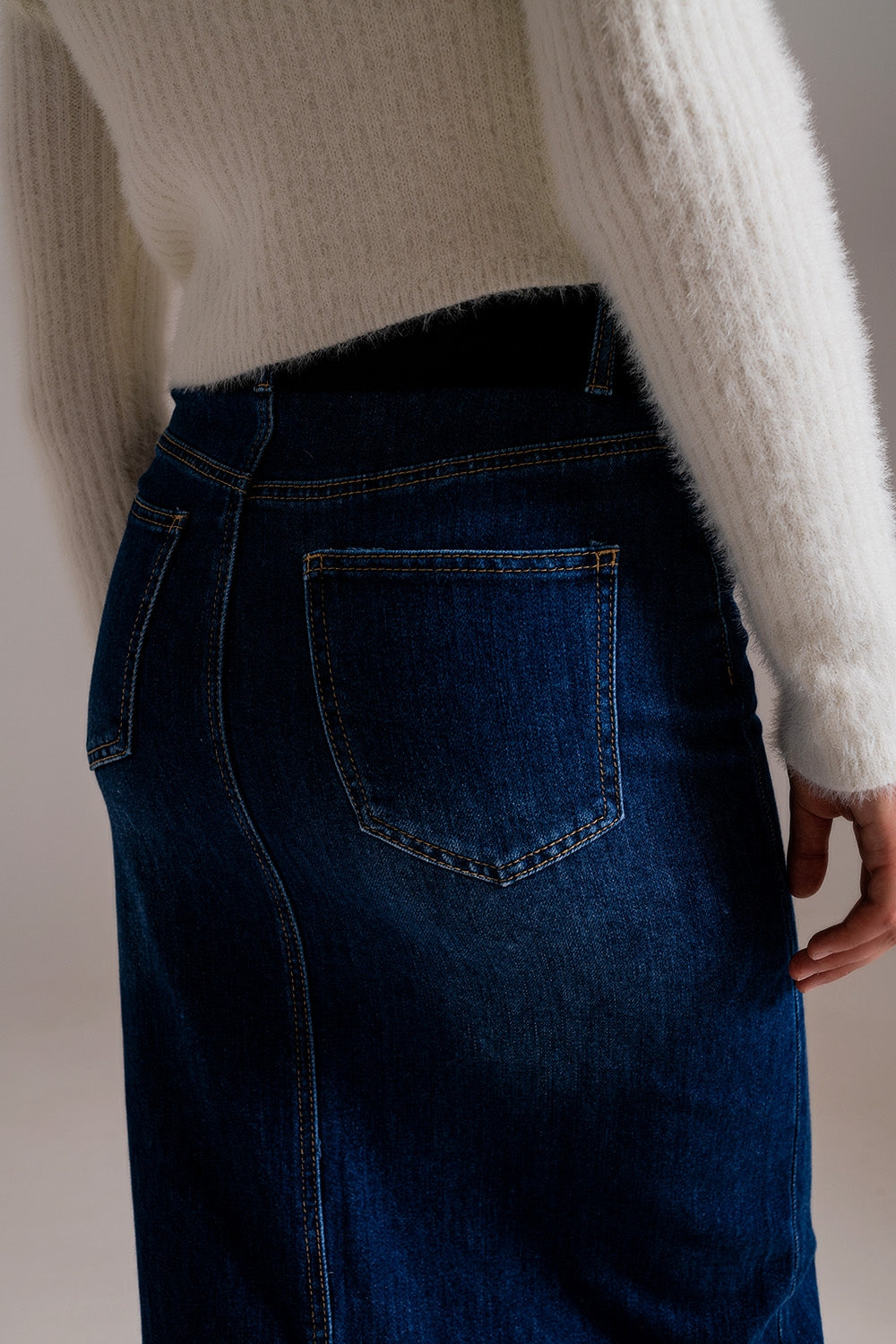 Gonna lunga in denim elasticizzato stile anni '90 in lavaggio scuro