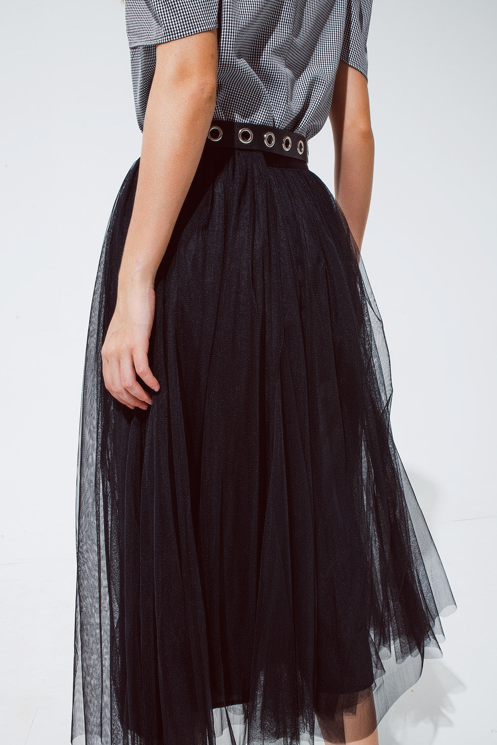Gonna midi di tulle nero con vita elasticizzata