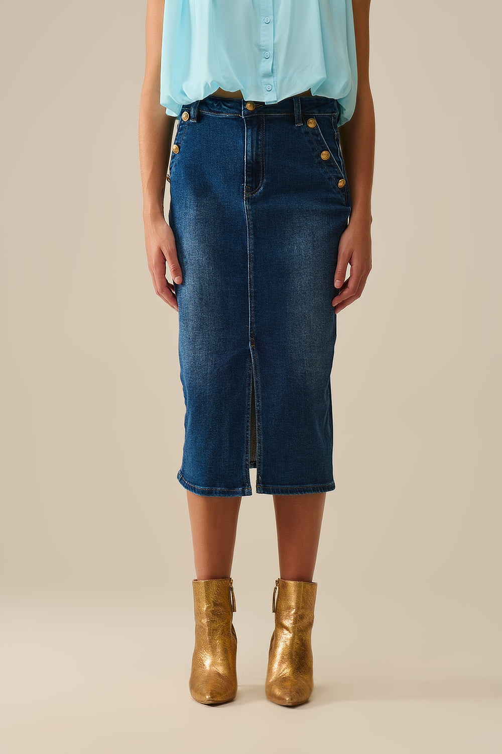 Q2 Gonna midi in denim stretch con dettagli in bottoni dorati