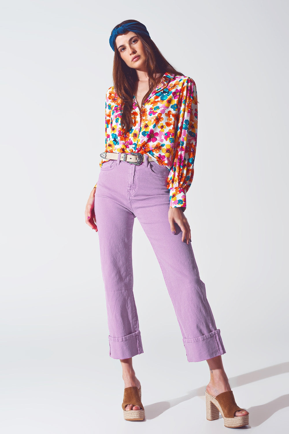 Jeans a gamba dritta con orlo ritagliato in viola