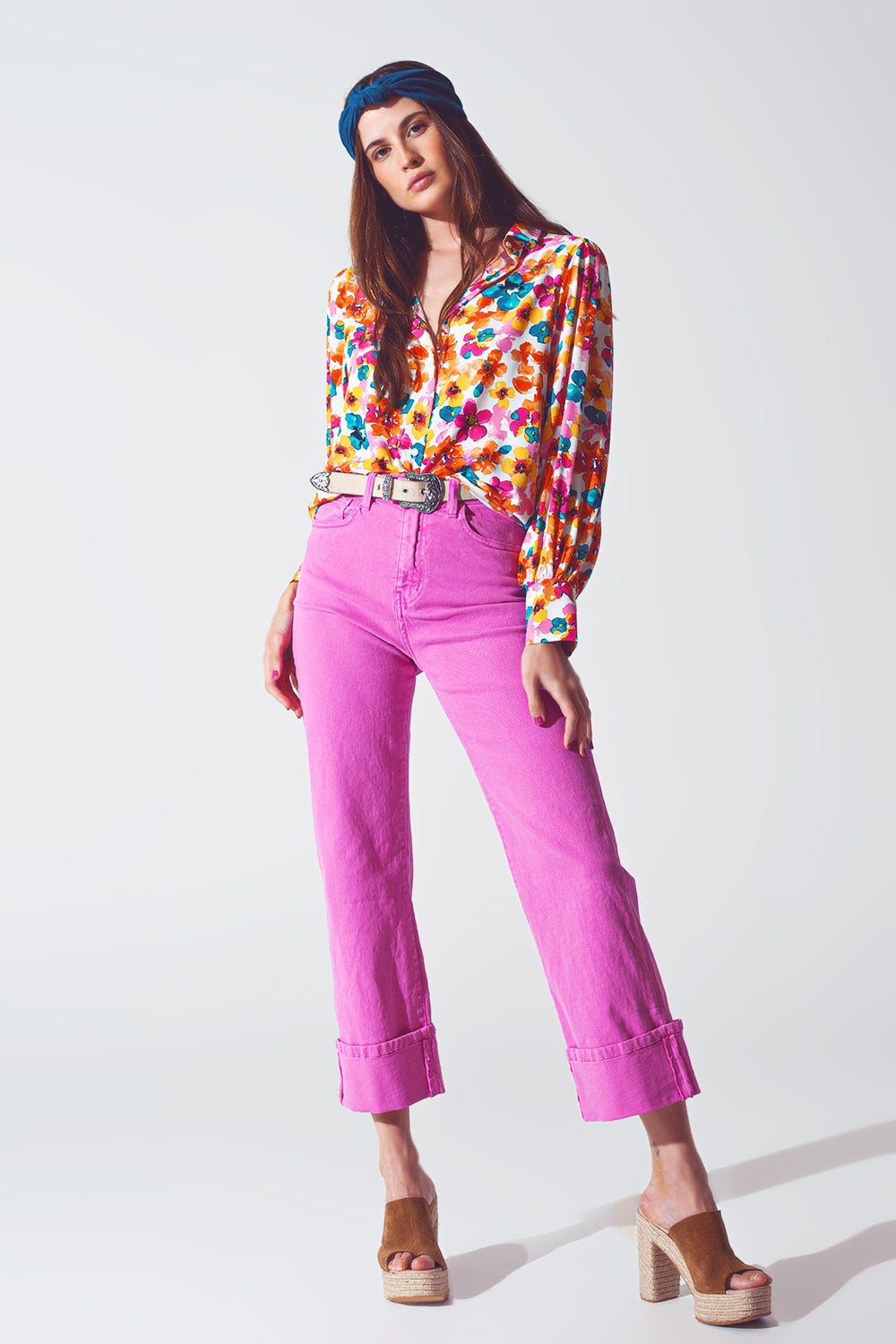 Jeans a gamba dritta con orlo tagliato in fucsia