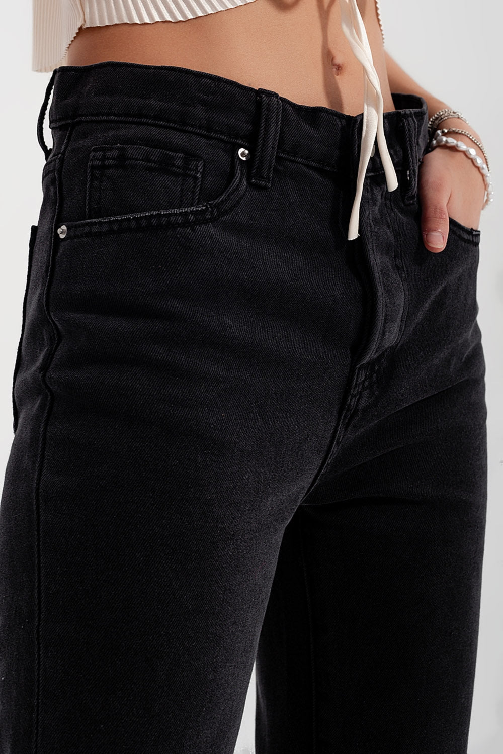 Jeans a gamba dritta in nero lavato