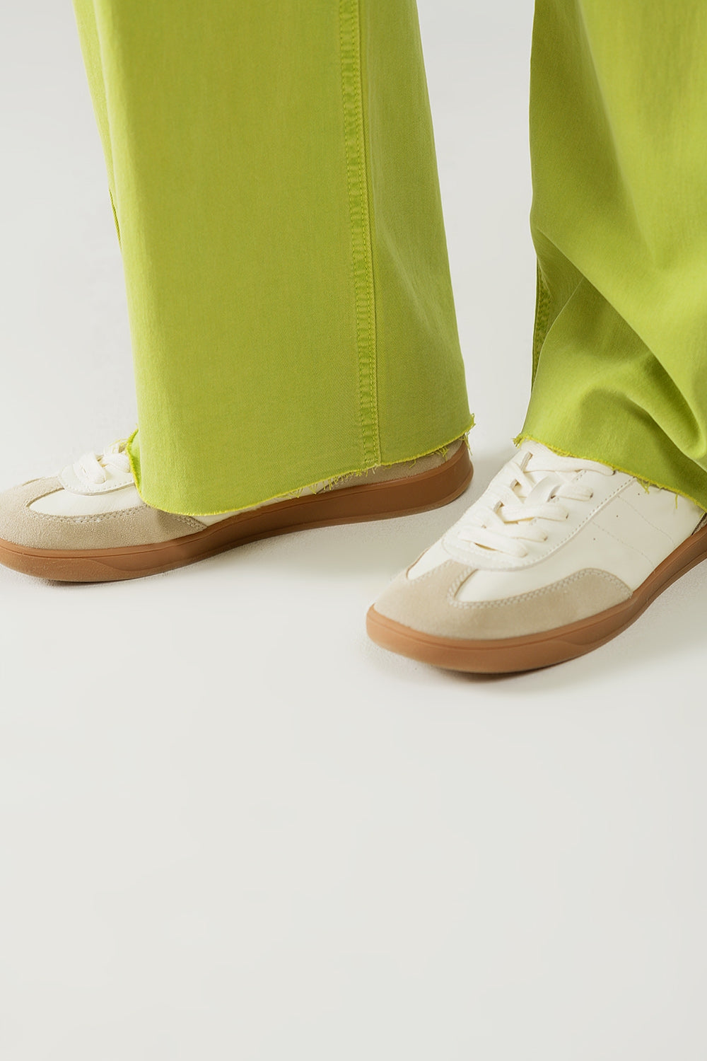Jeans a gamba dritta verde lime con tasche frontali