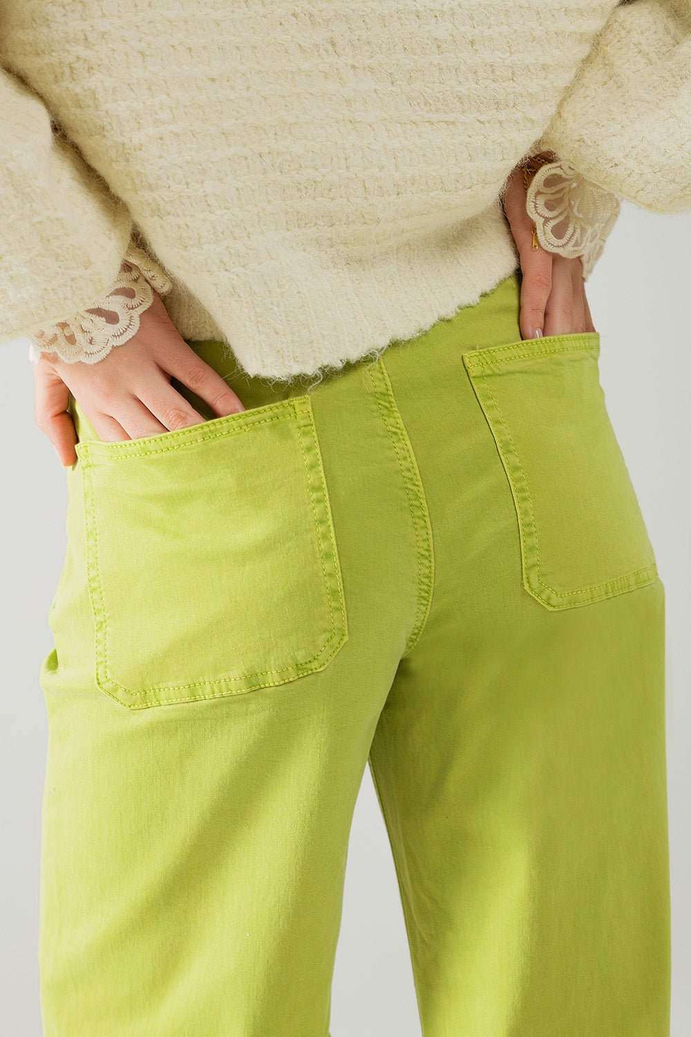 Jeans a gamba dritta verde lime con tasche frontali