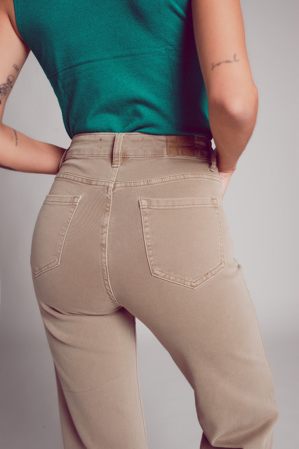Jeans a Zampa alla Caviglia color beige