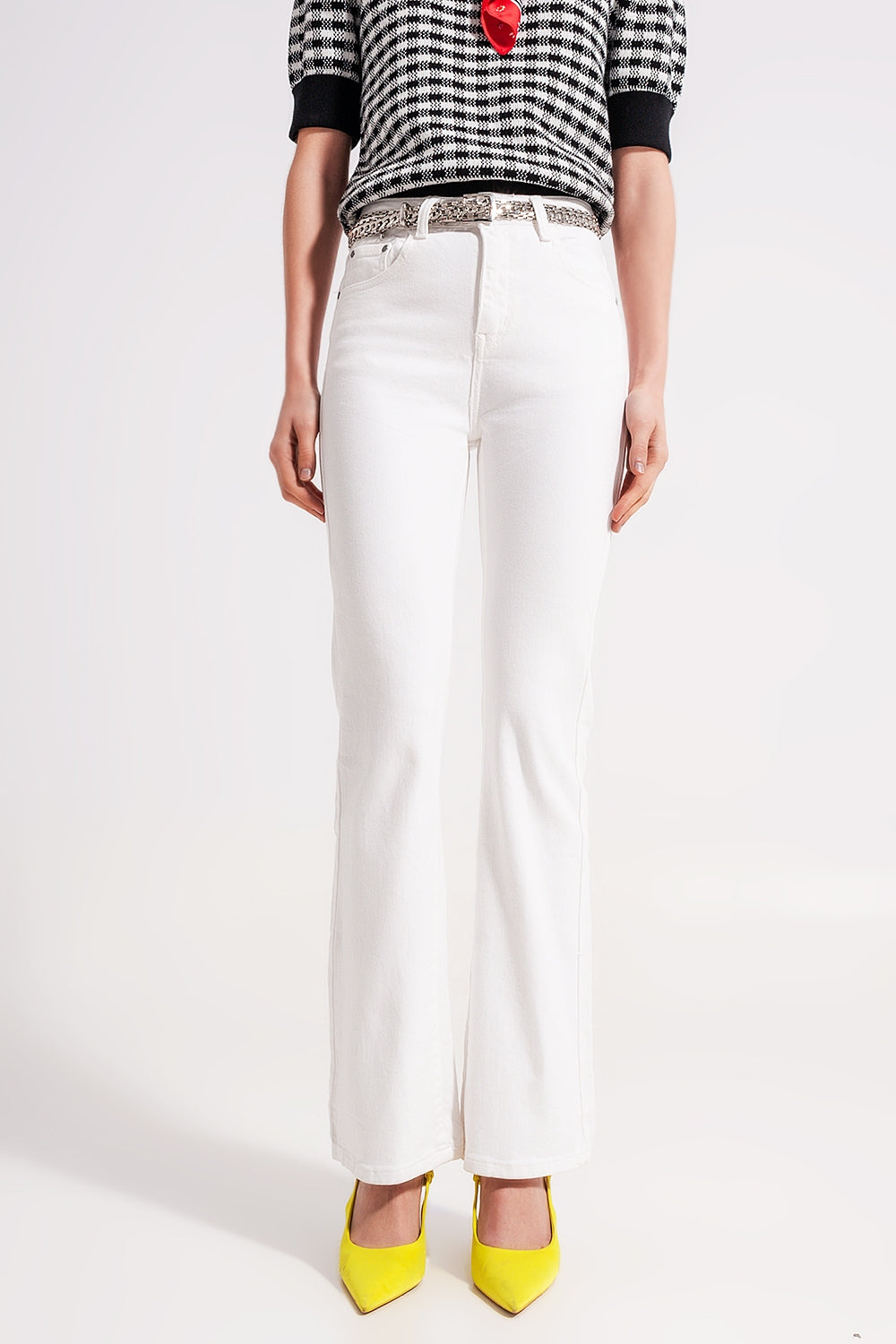 Jeans a zampa color bianco
