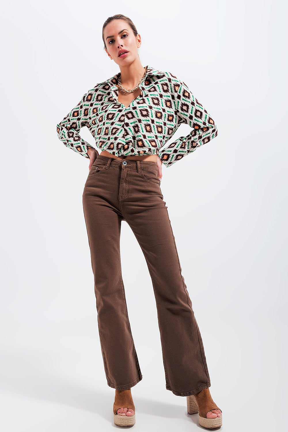 Jeans a zampa color marrone